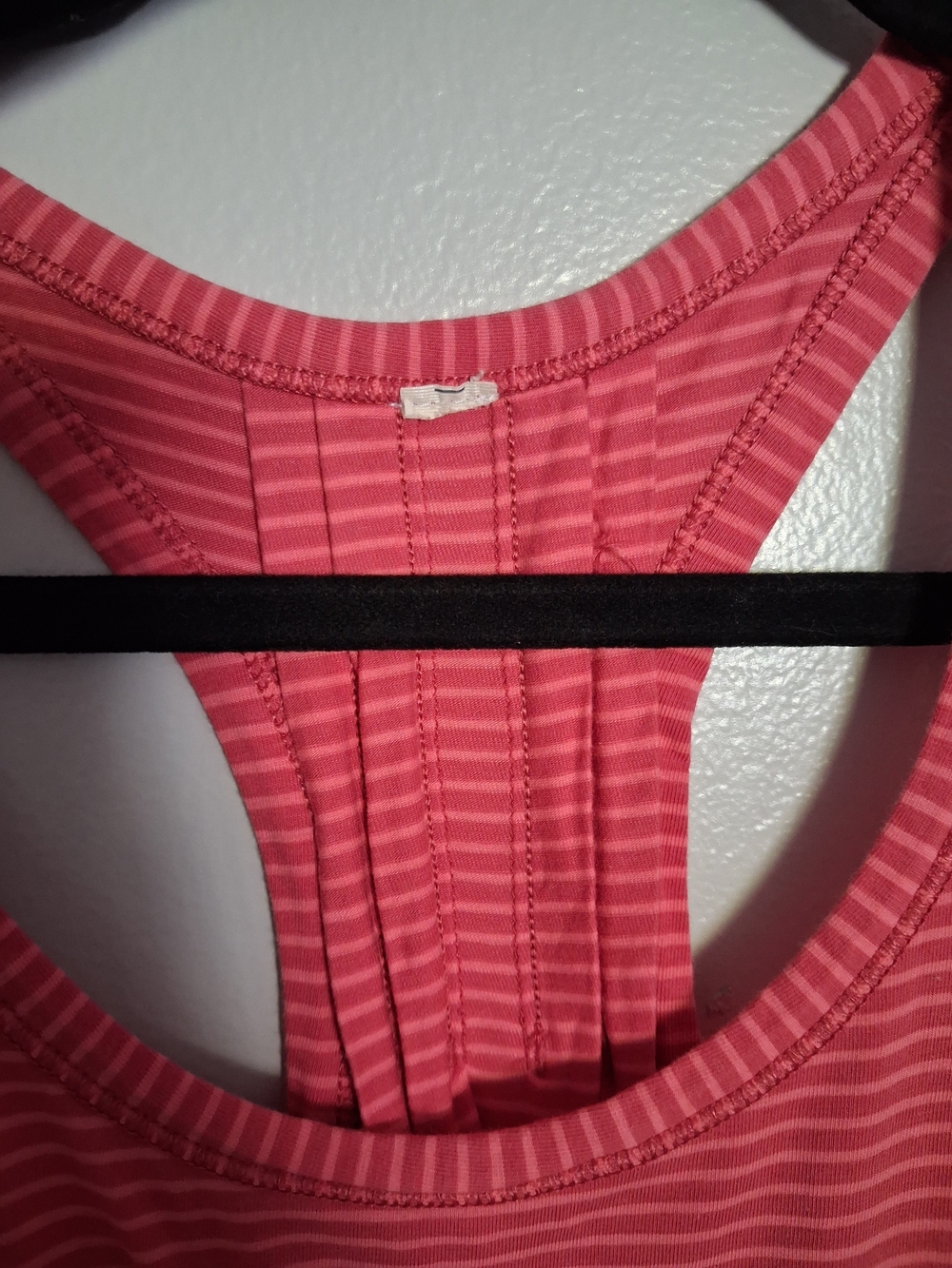 Lululemon Yogi Everyday Tank/Hyper Stripe Fireside Red Flash Light - Picture 9 of 11